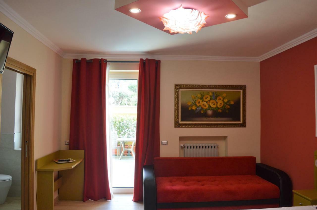 Villa Dei Fiori Montoro Inferiore Екстериор снимка